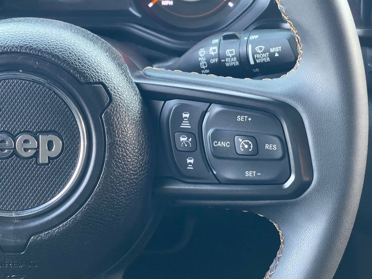 Jeep Wrangler Unlimited Sport 3.6L A/T JL / 3.6L V6 / RADAR /HURRICANE ADJUSTABLE /RADAR / LINE ASSIST / LOW MILEA