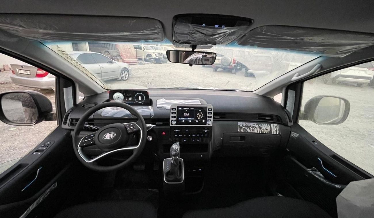 Hyundai Staria COMFORT HYUNDAI STARIS 3.5 V6 PETROL 11 STR 2025 MODEL