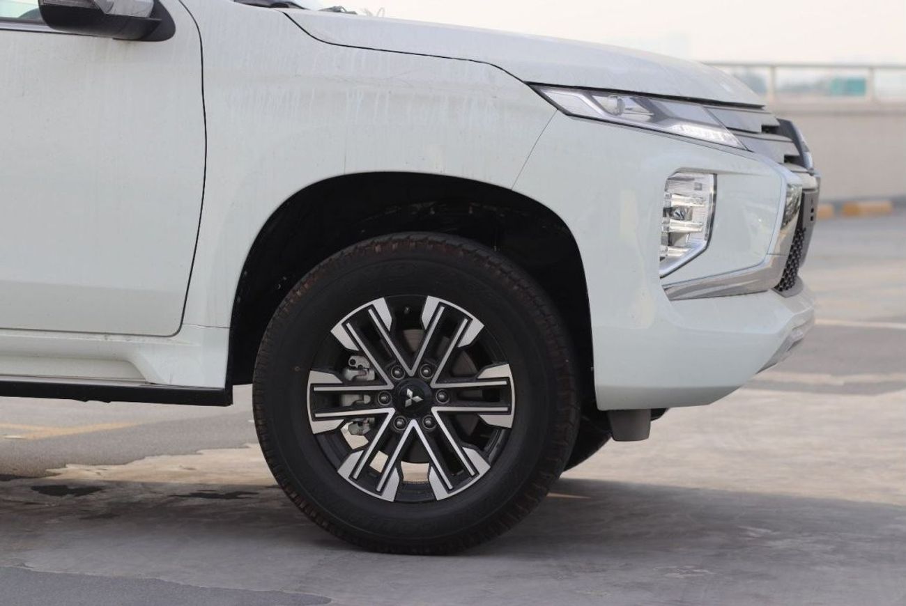 Mitsubishi Montero SPORT 3.0L, SUNROOF, ELECTRIC SEAT, LEATHER SEAT, DIFF LOCK, ALLOY WHEELS, MODEL 2023 FOR EXPORT