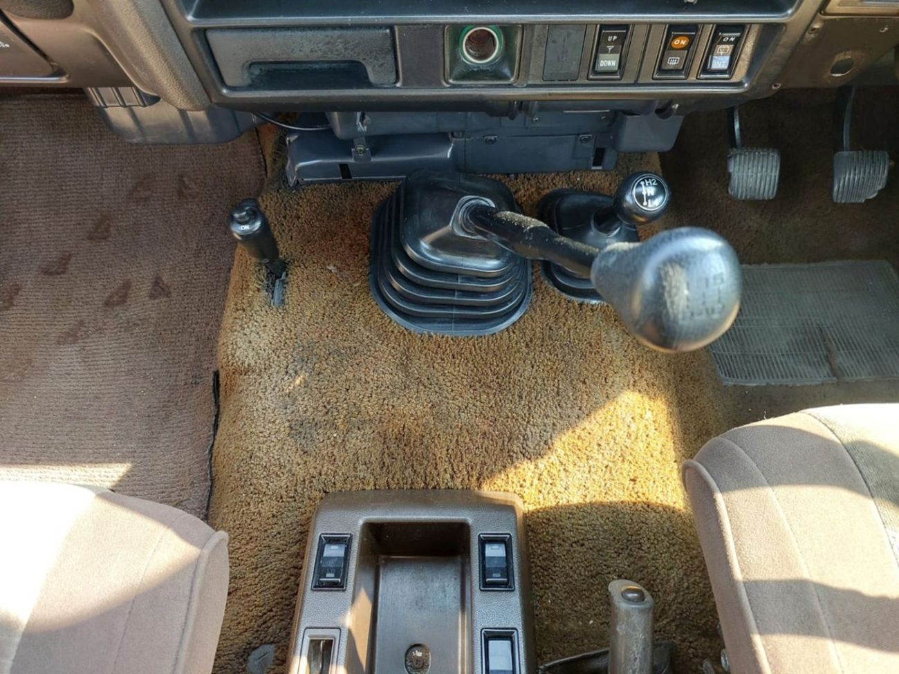 تويوتا لاند كروزر TOYOTA LAND CRUISER SUV RHD 1988 MODEL 4.0 L DIESEL MANUAL(PM10351)