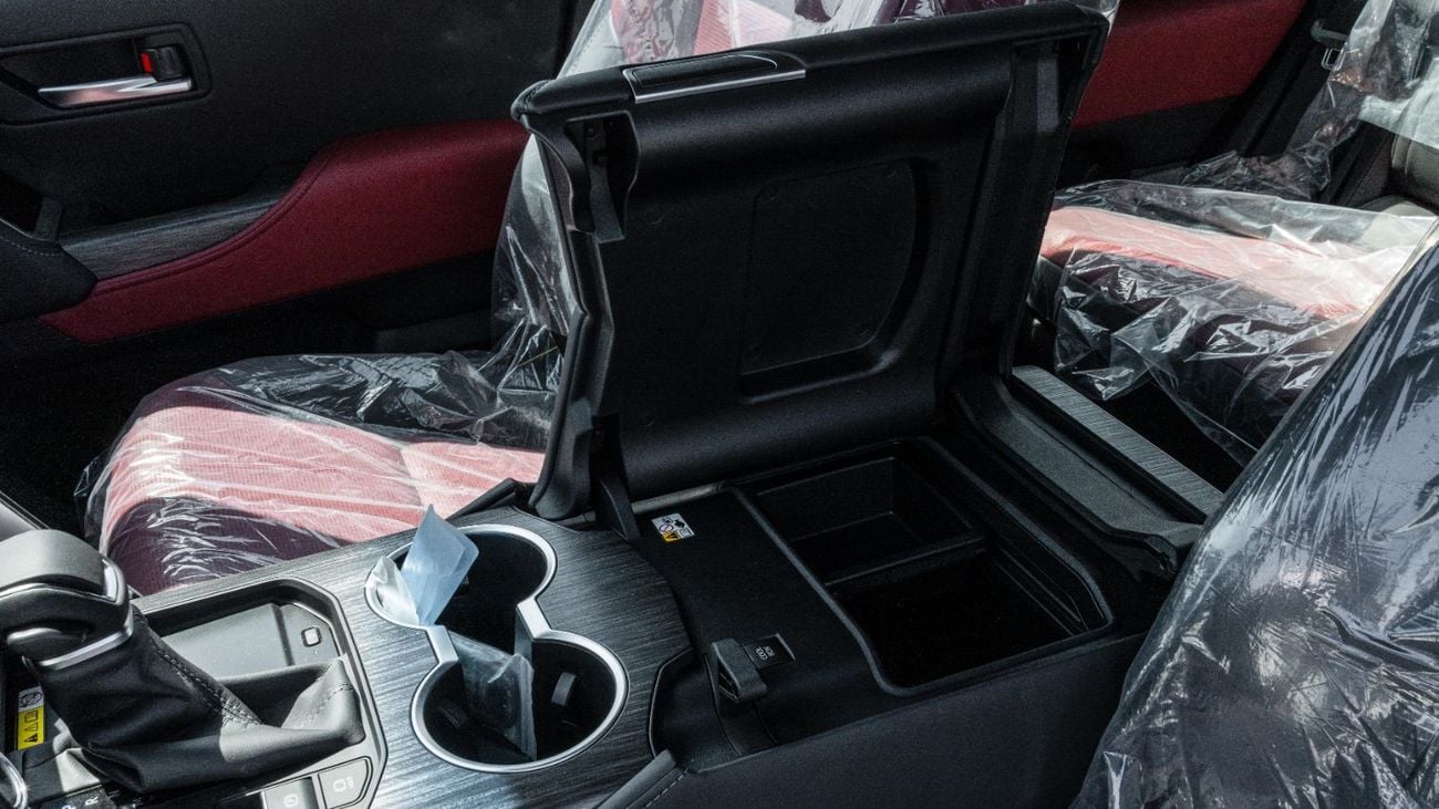 Toyota Land Cruiser 2026 Toyota Land Cruiser VXR 3.5L AT Petrol (White-Red)