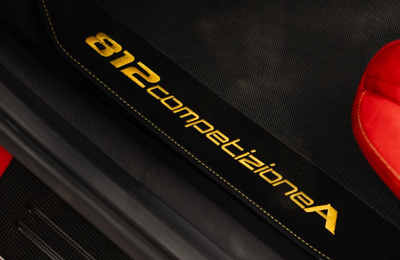 فيراري 812 كومبيتيزون 6.5L V12 Naturally Aspirated Engine