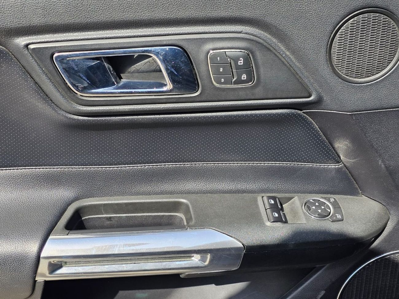 Ford Mustang GT Premium 5.0L V8