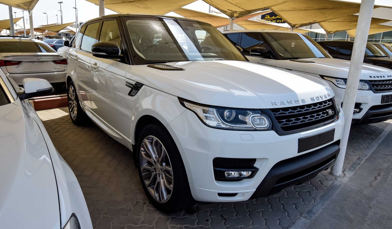 Land Rover Range Rover Sport HSE With Supercharged Badge