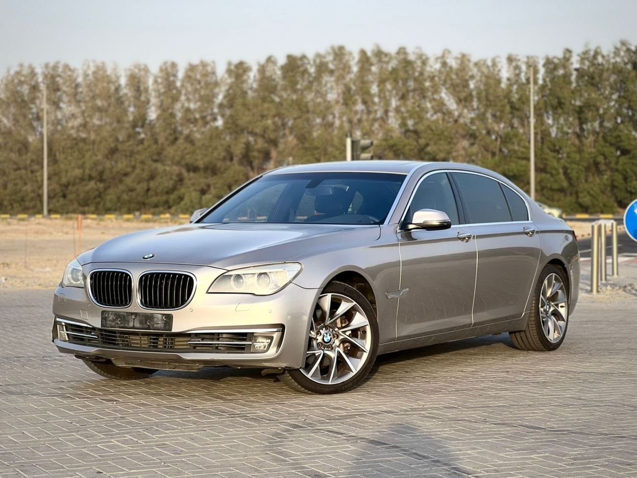 بي أم دبليو 740Li BMW 740LI 3.0L 2015 GCC