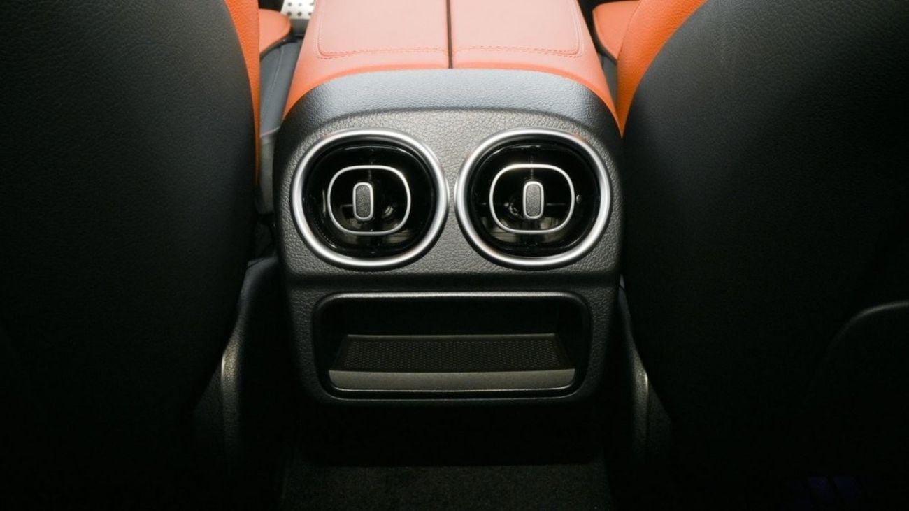 Mercedes-Benz C 200 Mercedes-Benz C200 Night Package - 1.5L Turbocharged - HUD - 2024 Brand New