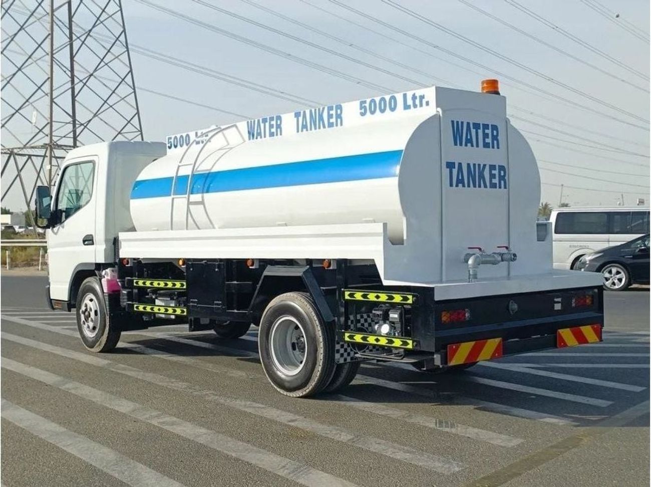 Mitsubishi Fuso Canter CANTER 4.2L WATER TANK  DIESEL WHITE 2024full