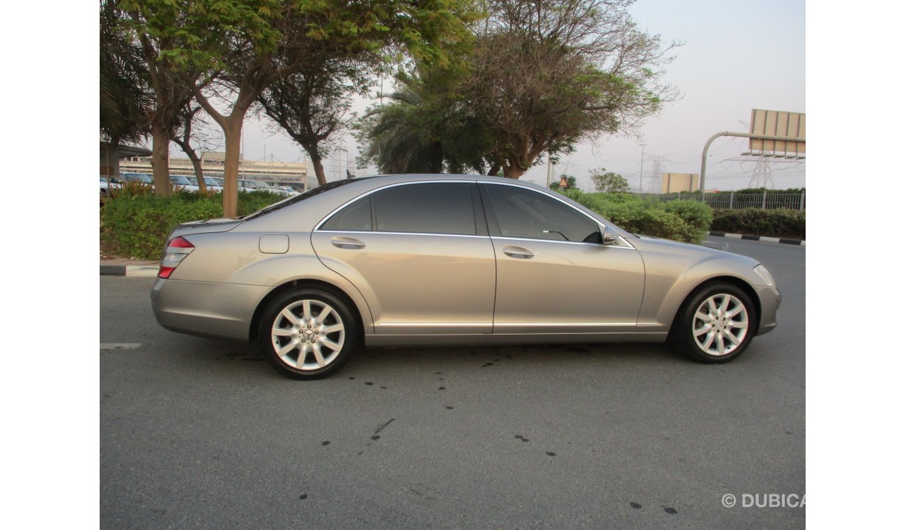 Mercedes-Benz S 350 large gulf space , panoramic roof , accident free
