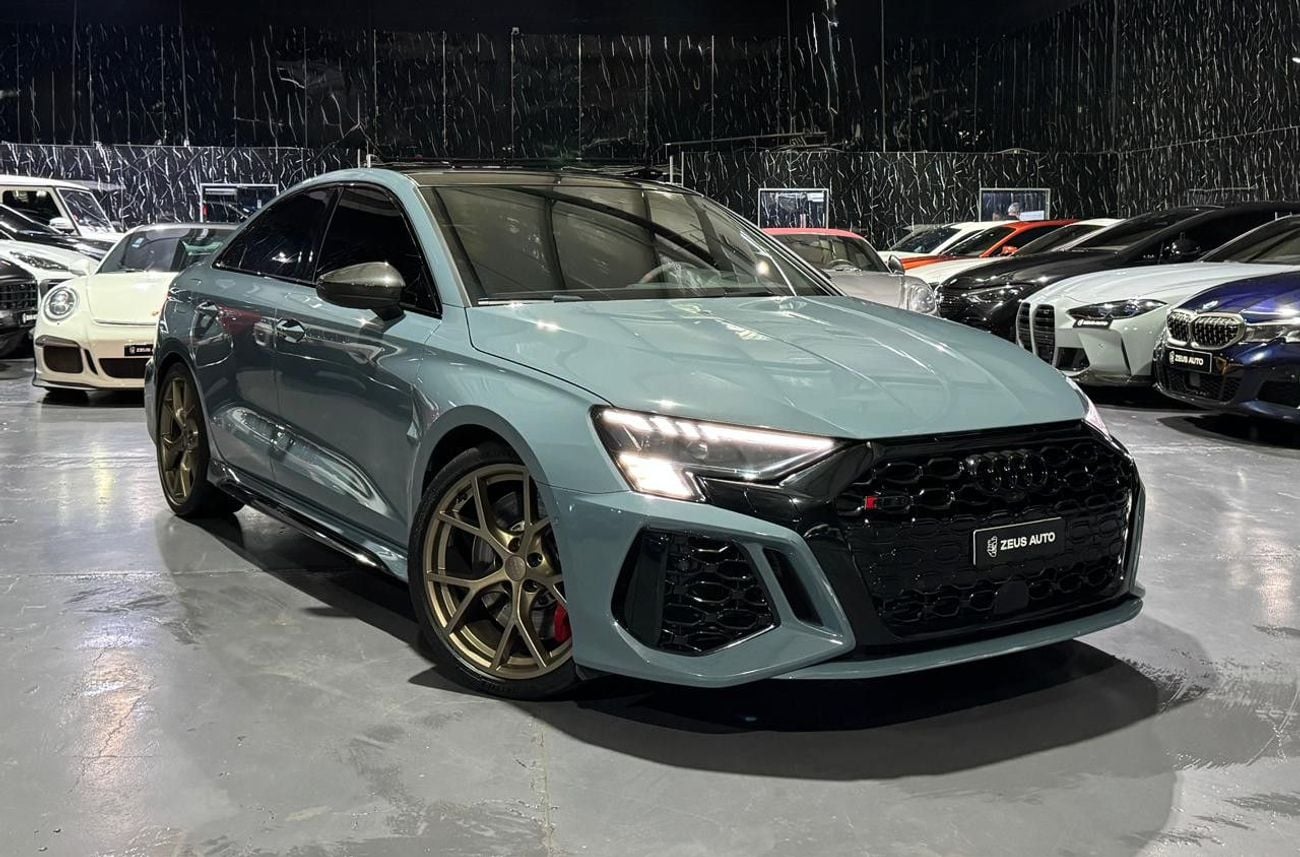 Audi RS3 quattro 2.5L Sedan