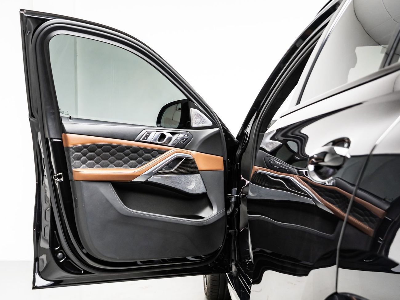 BMW X6M Competition 4.4L 2020 BMW X6M Competition, 1 Year Blackline Warranty, GCC