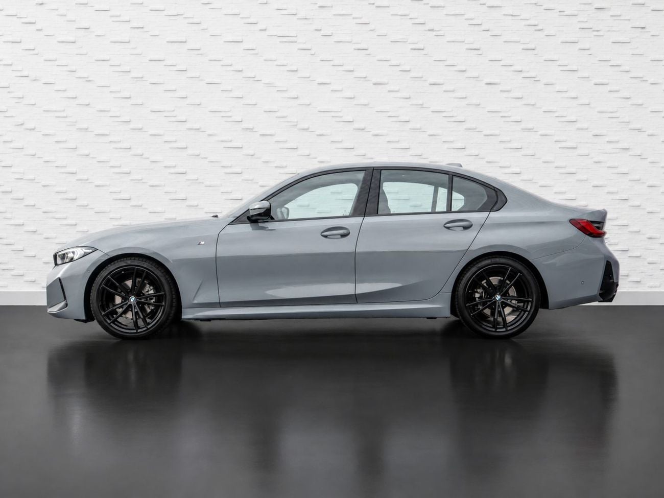 BMW 320i SHADOW PACKAGE