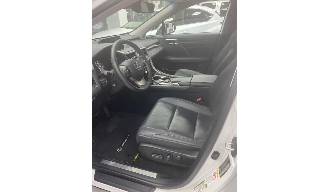 Lexus RX350 ' Under Warranty - Free Service - Radar - Platinum '