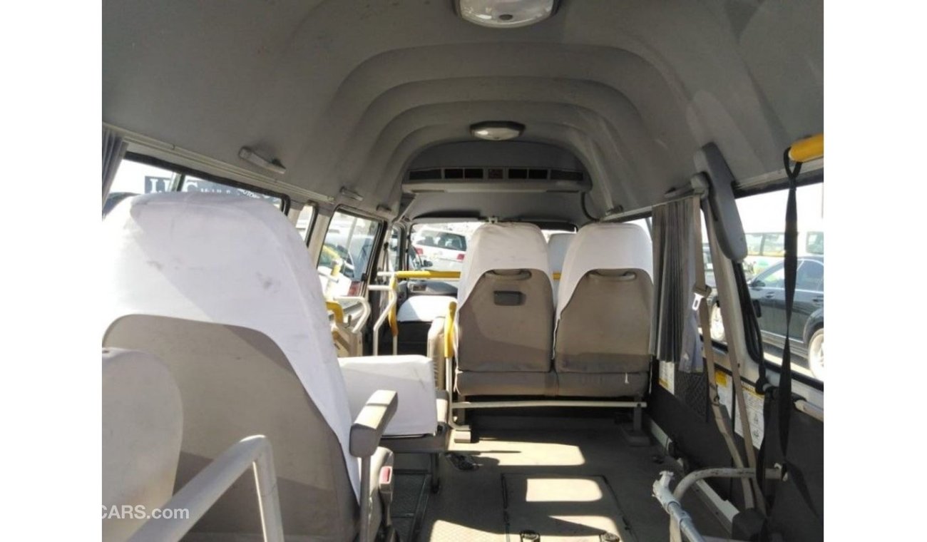 تويوتا هاياس Hiace RIGHT HAND DRIVE (Stock no PM 134 )