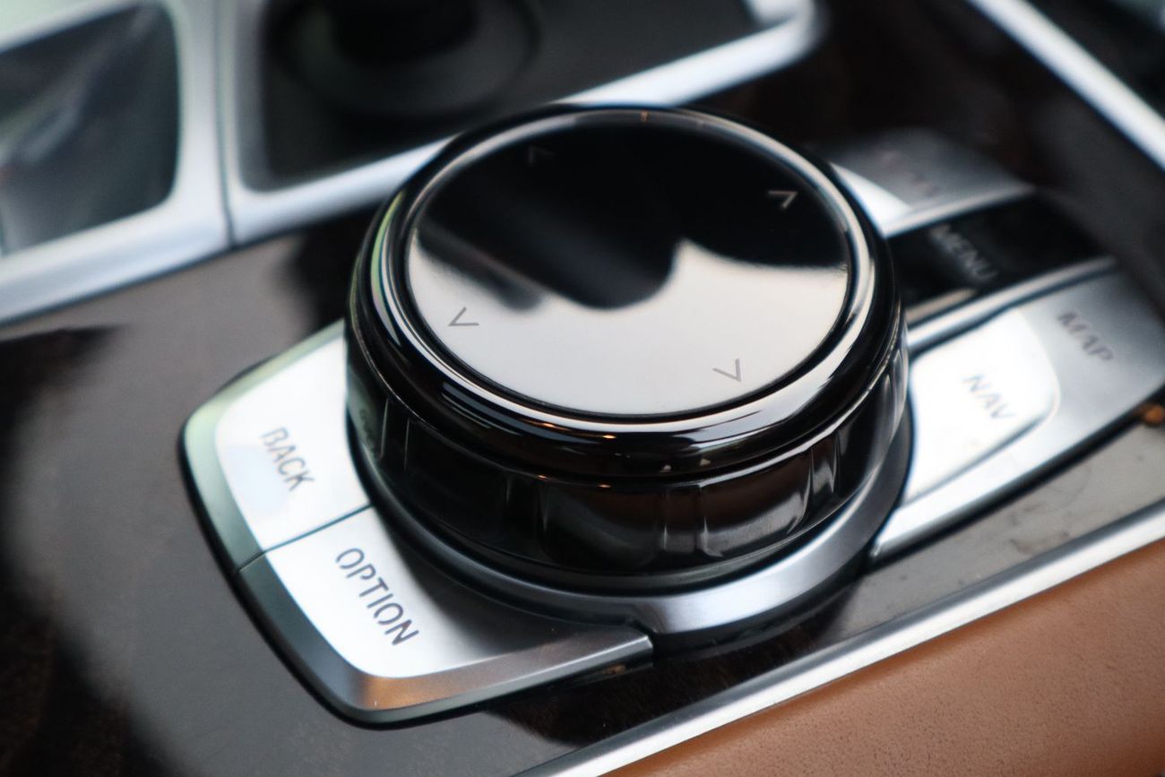 بي أم دبليو 740Li M Sport 3.0L (335 HP)