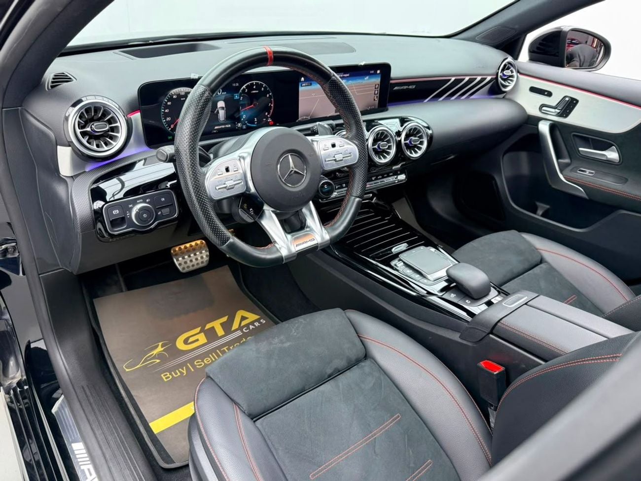 Mercedes Benz A35 AMG 4MATIC PREMIUM 2023 Mercedes Benz A35 AMG 4Matic, 2028 MB Warranty + Service Pack, Full MB Service History, GCC