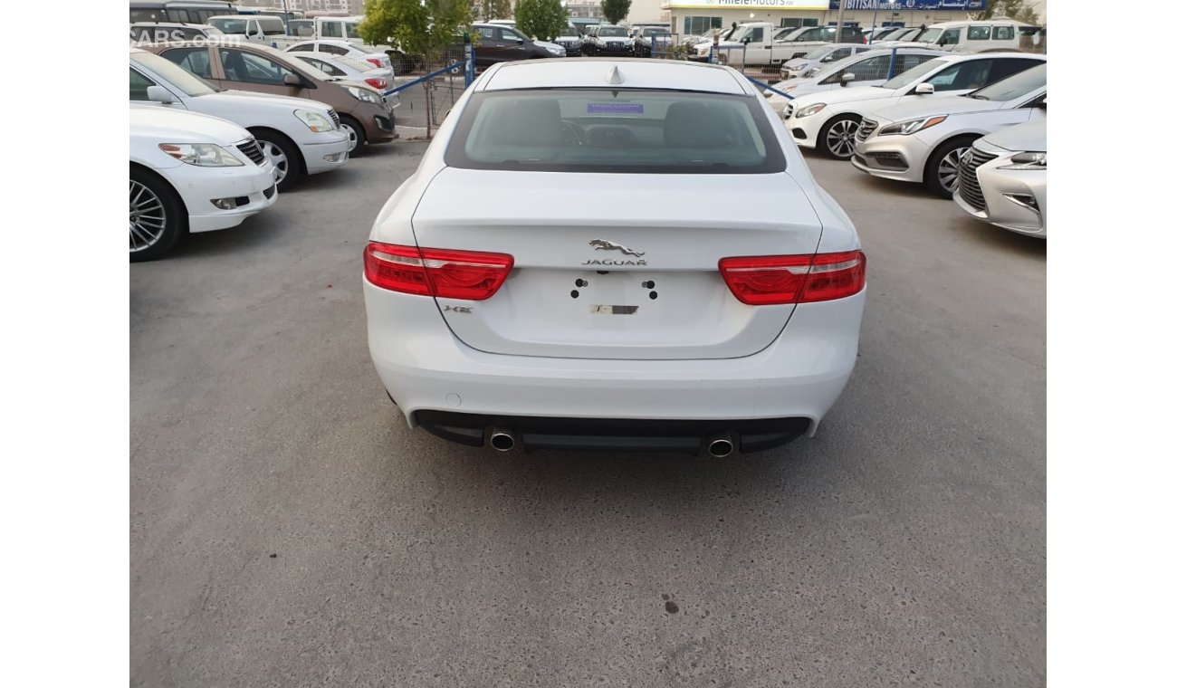 جاغوار XE Jaguar XE