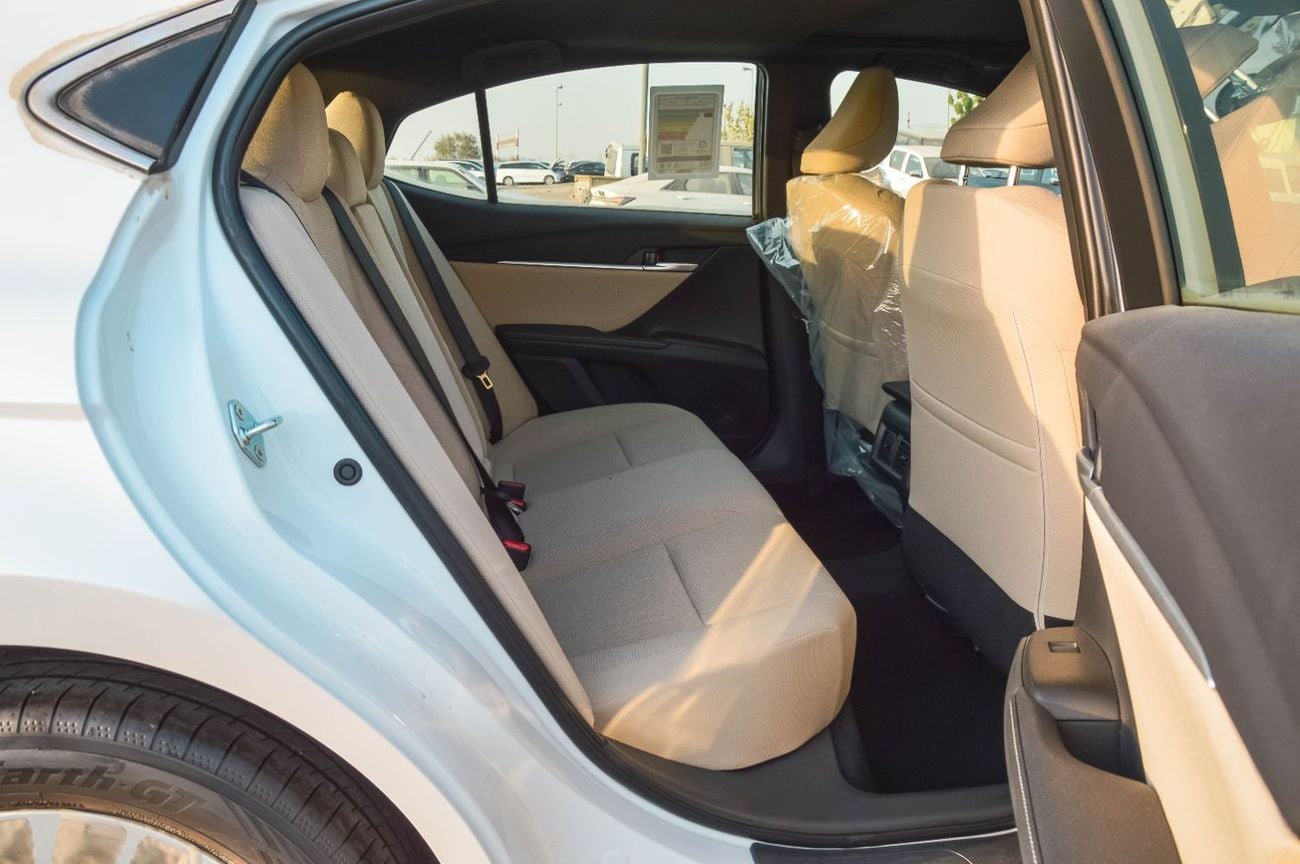 تويوتا كامري GLE 2.5L FWD PETROL SEDAN 2026