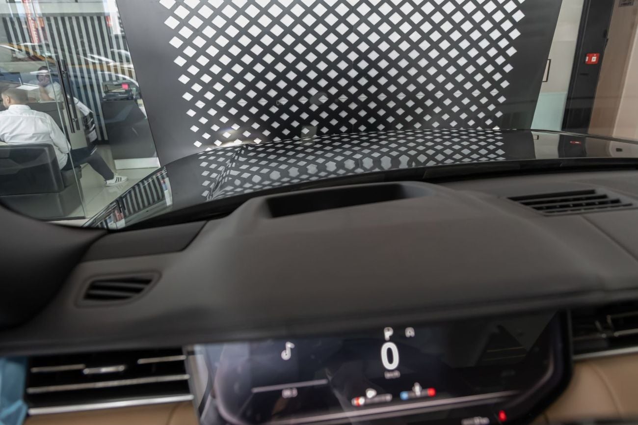 Land Rover Range Rover Range Rover Vogue Autobiography P400 | AWD | V6 | 2026 | GCC Specs