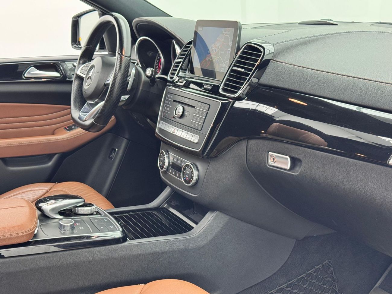 مرسيدس بنز GLE 43 AMG Coupe 3.0L 2018 Mercedes-Benz GLE 43 AMG 4Matic, Warranty, Mercedes Service History, Excellent Condi