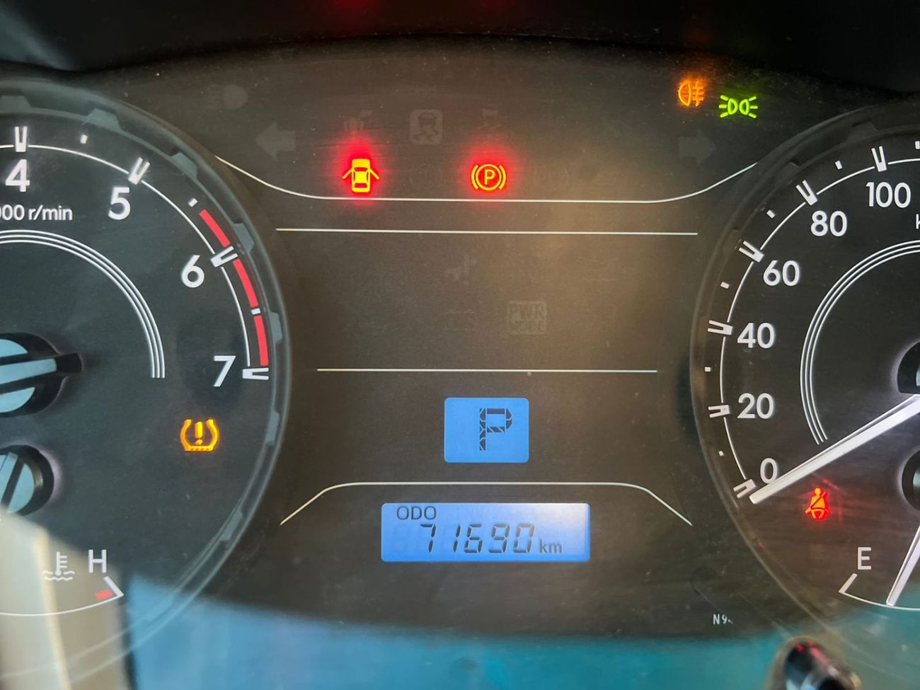 تويوتا هيلوكس 2019 Toyota Hilux GL Advanture Modified - 2.7L V4 - AWD 4x4- 360* CAM - Push Start - Patrol -