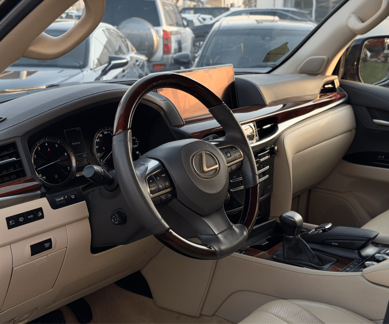 Lexus LX570 5.7