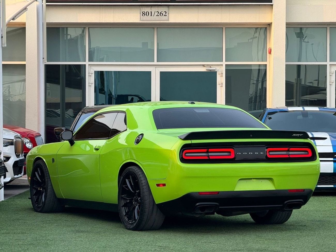 دودج تشالينجر SRT هيلكات دودج جالنجر 2015 خليجي 707 حصان بحالة ممتازة