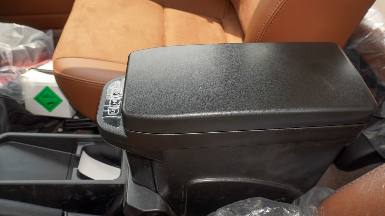 Toyota Land Cruiser 70 LX 2.8L DIESEL A/T