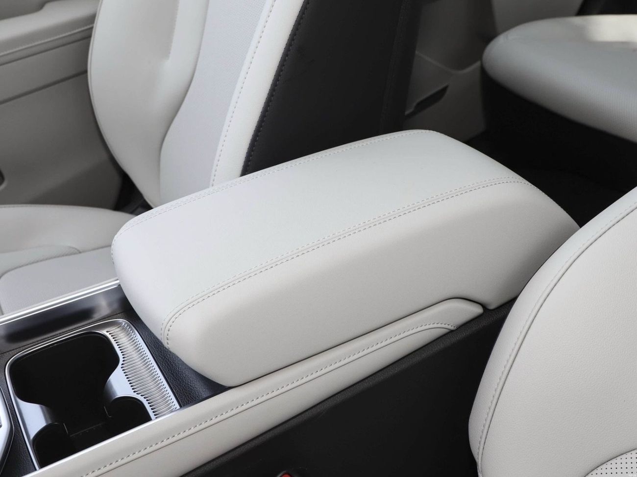 كيا سبورتيج 2025 KIA SPORTAGE 1.5L PREMIUM FULL OPTION WITH RADAR,WIRELESS CHARGER,POWER TRUNK,ELECTRIC SEAT,360