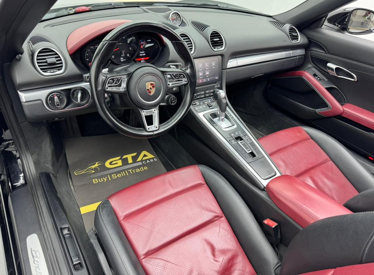 بورش بوكستر 718 Std 2.0L A/T 2017 Porsche 718 Boxster, 2026 AAA Warranty, 2027 GTA Service Pack, GCC