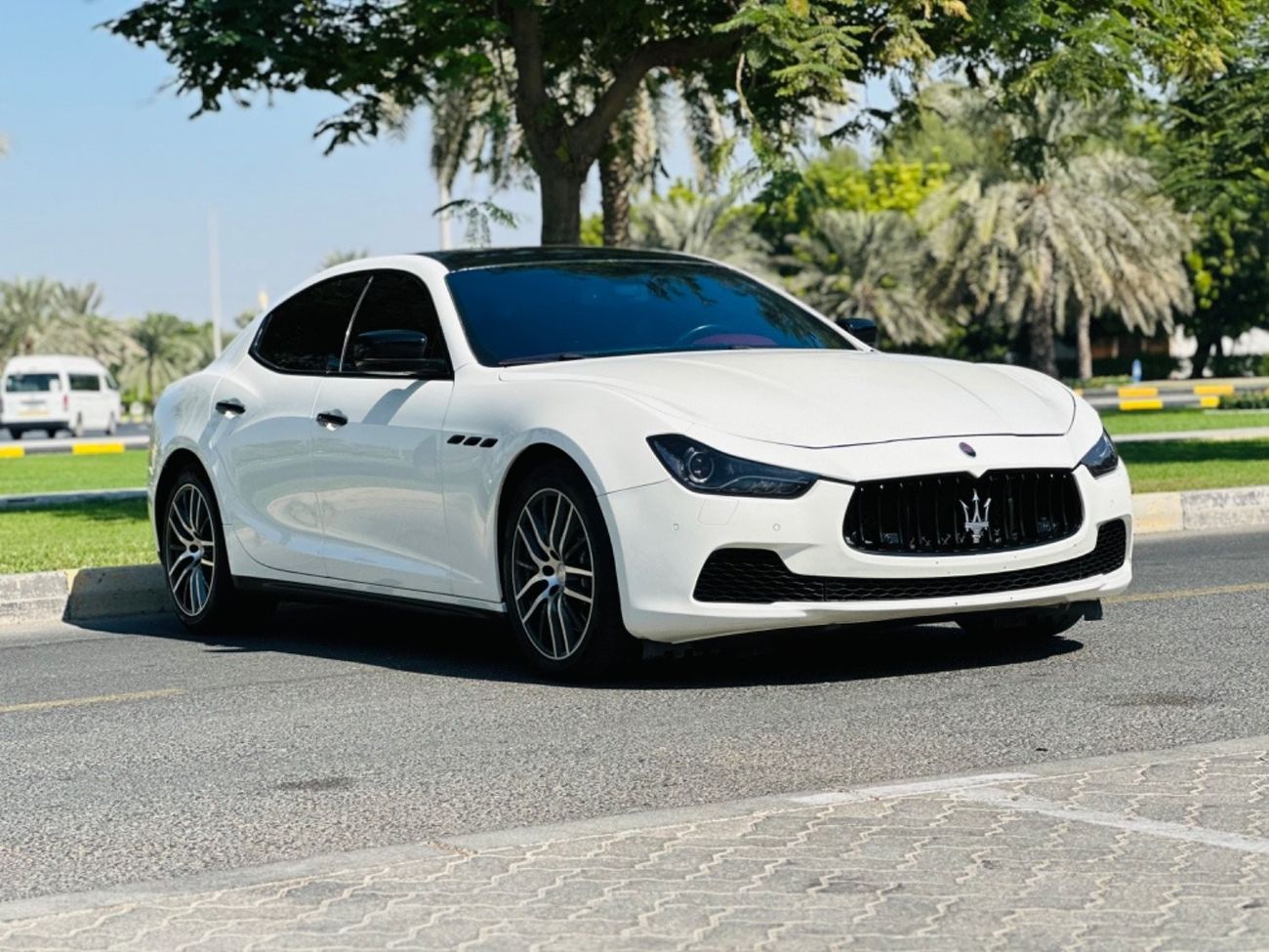 مازيراتي جيبلي S Q4 3.0L (410 HP) MASERATI GHIBLI S Q4 MODEL 2015 GCC SPACE