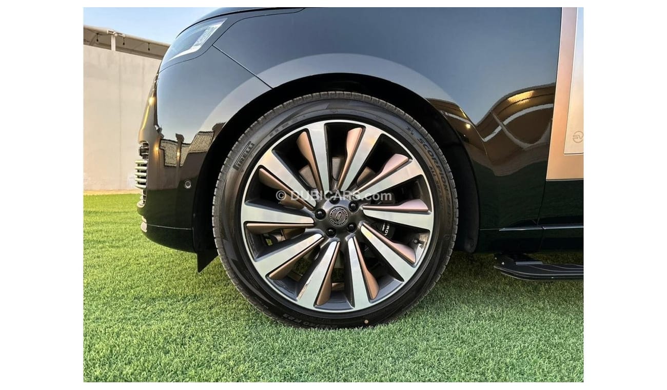 Land Rover Range Rover GCC SPEC UNDER WARRANTY AND SERVICE CONTRACT