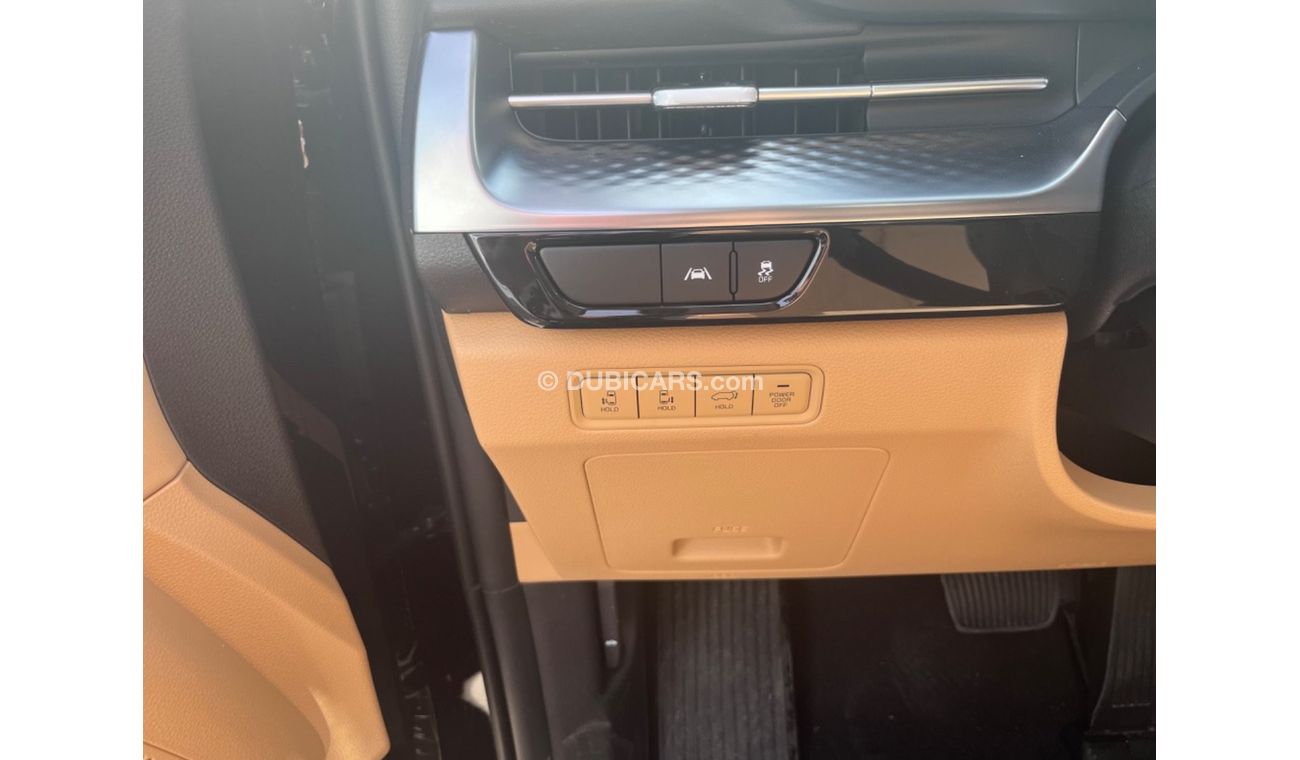 Kia Carnival 3.5 L , full option