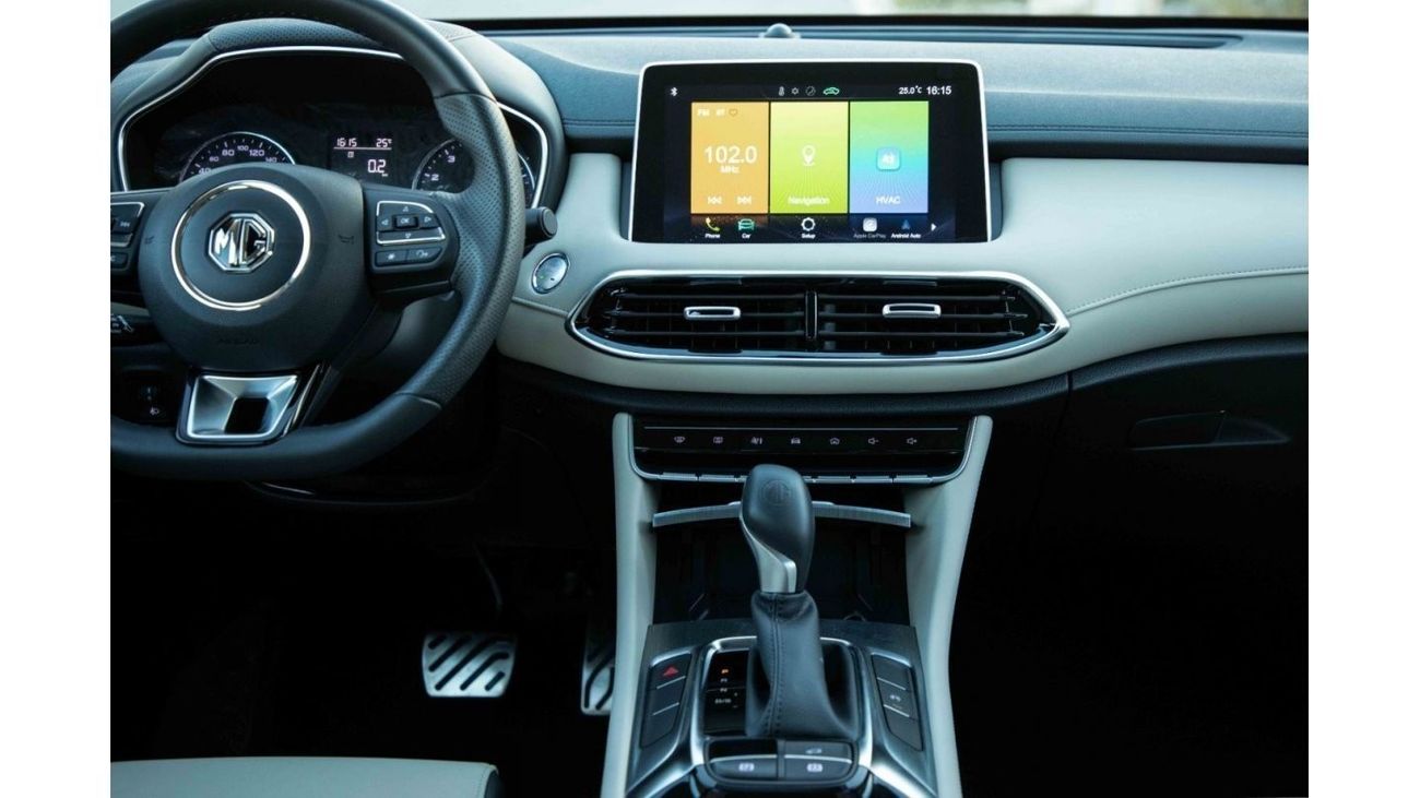 أم جي HS 2023 إم جي HS 4X4 2.0T LUXURY - أبيض لؤلؤي من الداخل بني | سعر التصدير