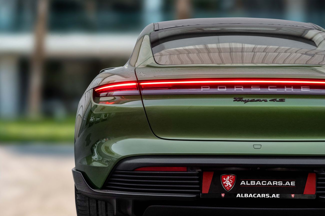 بورش تايكان 5,092 P.M | 0% Downpayment | TAYCAN 4S | PRISTINE CONDITON!