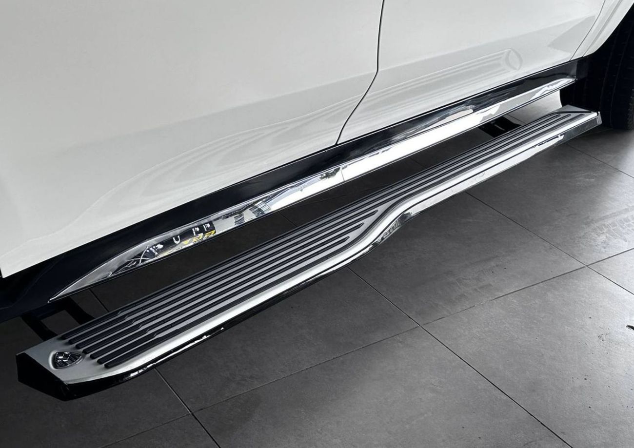 مرسيدس بنز GLS 580 Premium 4.0L (481 HP)