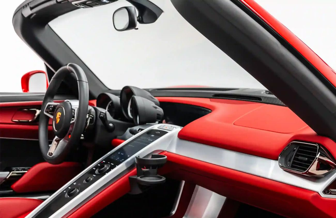 Porsche 918 Spyder 4.6L V8 N/A engine + emotor