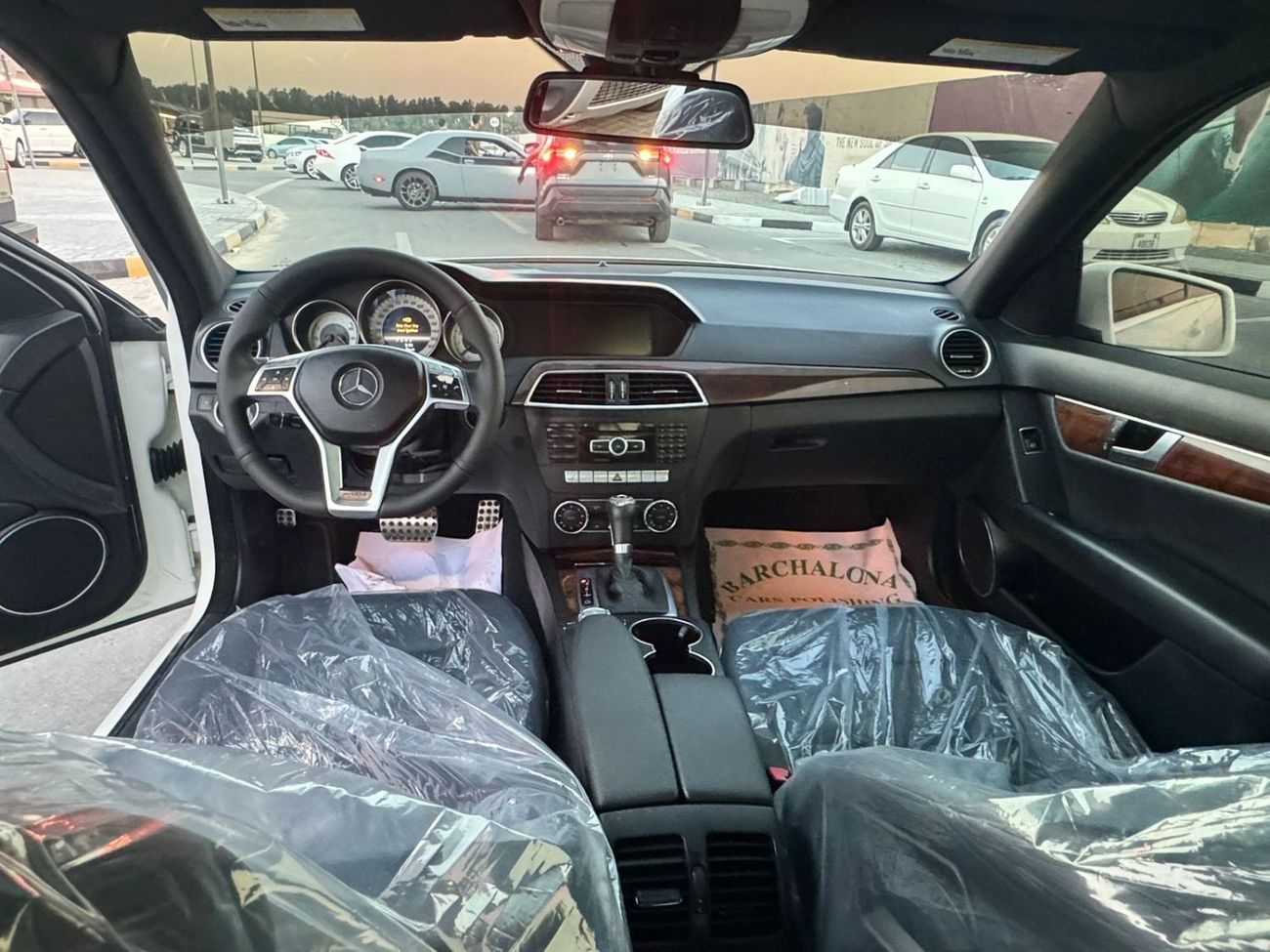 Mercedes-Benz C 300 Luxury 3.0L In excellent condition and requires no expenses