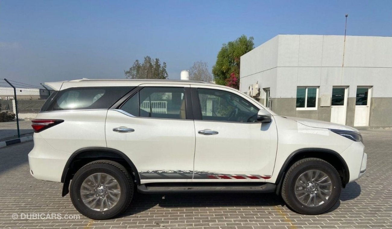 Toyota Fortuner 2.8L 4x4 HI 6AT DIESEL ADVENTURE AVAILAVLE IN COLORS FOR EXPORT ONLY