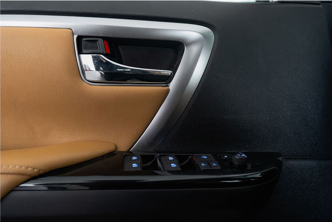 تويوتا فورتونر VXR 4.0L (278 HP)