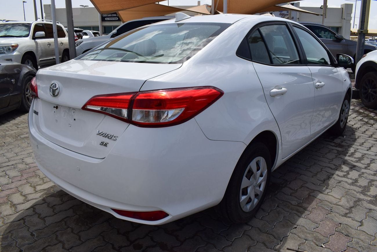 Toyota Yaris SE 1.5L Sedan