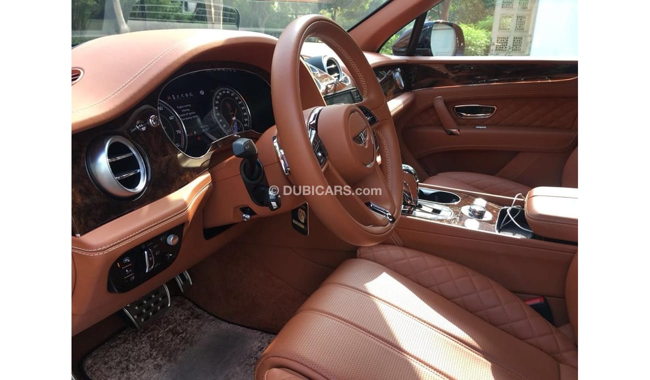 بنتلي بينتايجا اول نسخة