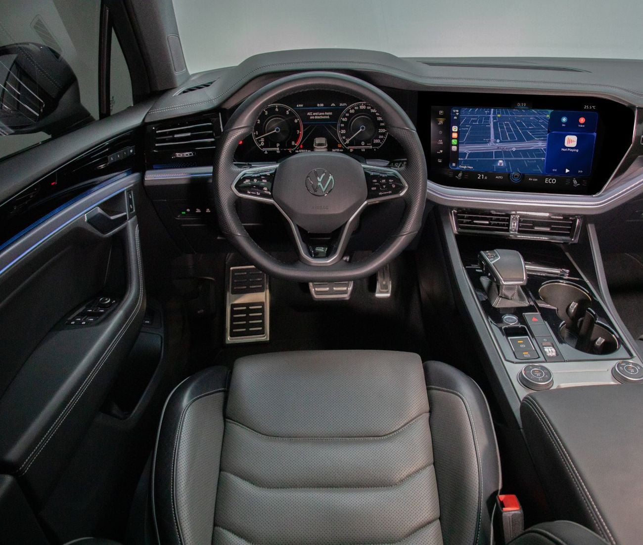 فولكس واجن طوارق R-Line 3.0L AWD