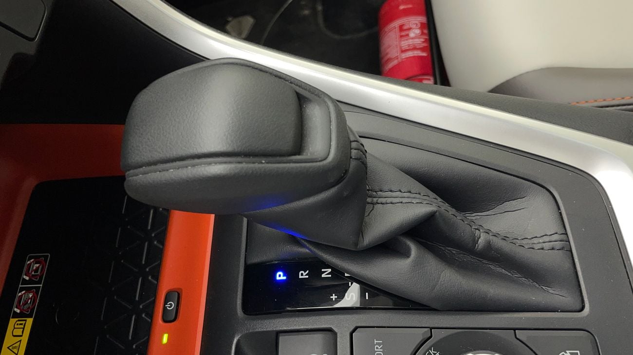 تويوتا راف ٤ ADVENTURE 2.5 | بدون دفعة مقدمة | اختبار القيادة في المنزل