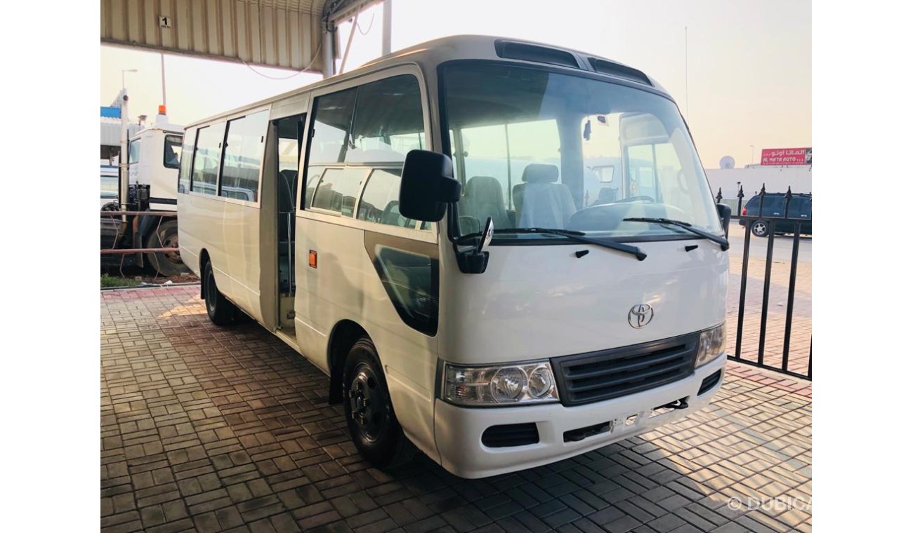 Toyota Coaster 30 SEATER----4.2L-DIESEL------MANUAL-----PERFEITA CONDIÇÃO------(ESPECIALMENTE Para ANGOLA