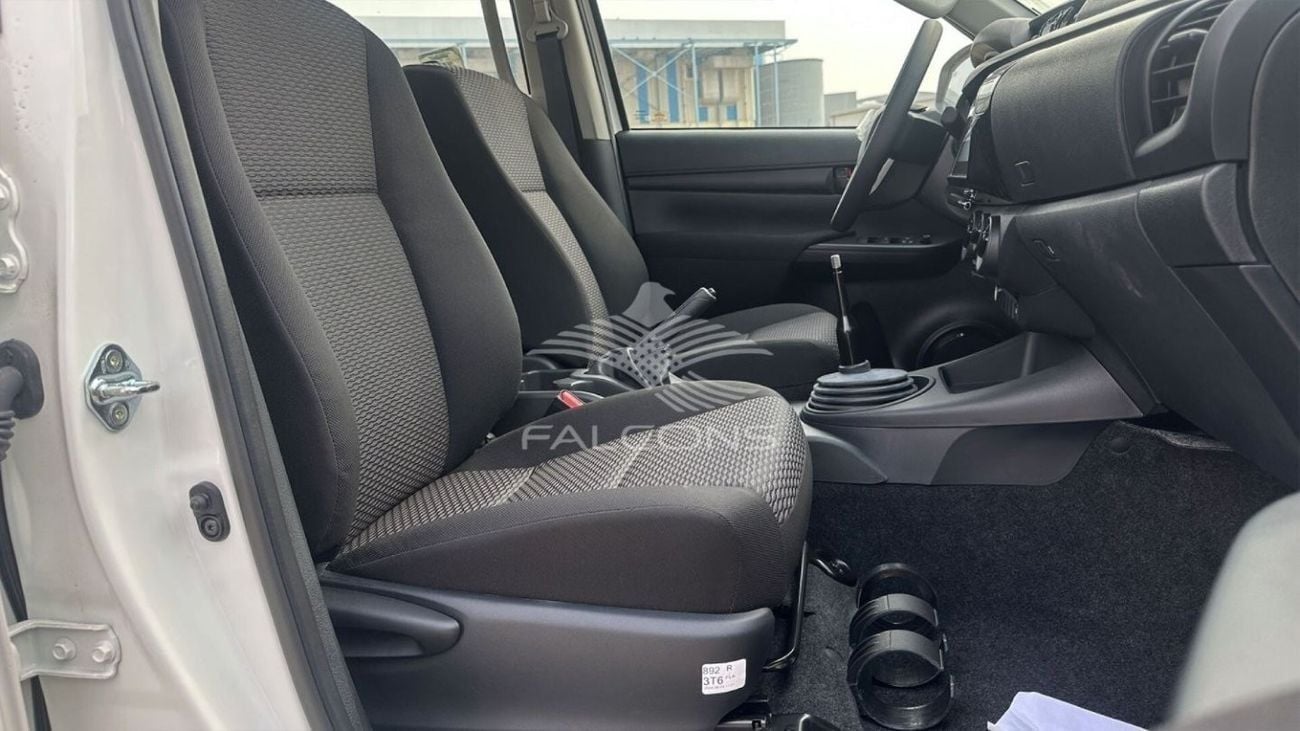 Toyota Hilux DLX Toyota/HILUX D DC 4WD/ 2.4L Country TURBO ABS P.WIND, C.LOCK MT