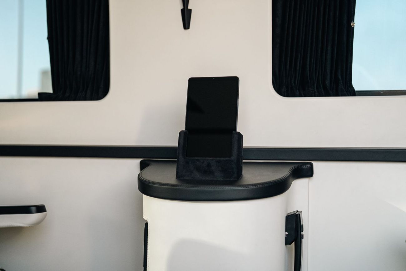 مرسيدس بنز سبرينتر Built by Barugzai | 8-Seater VIP Interior | 2 Years Agency Warranty Service Contract