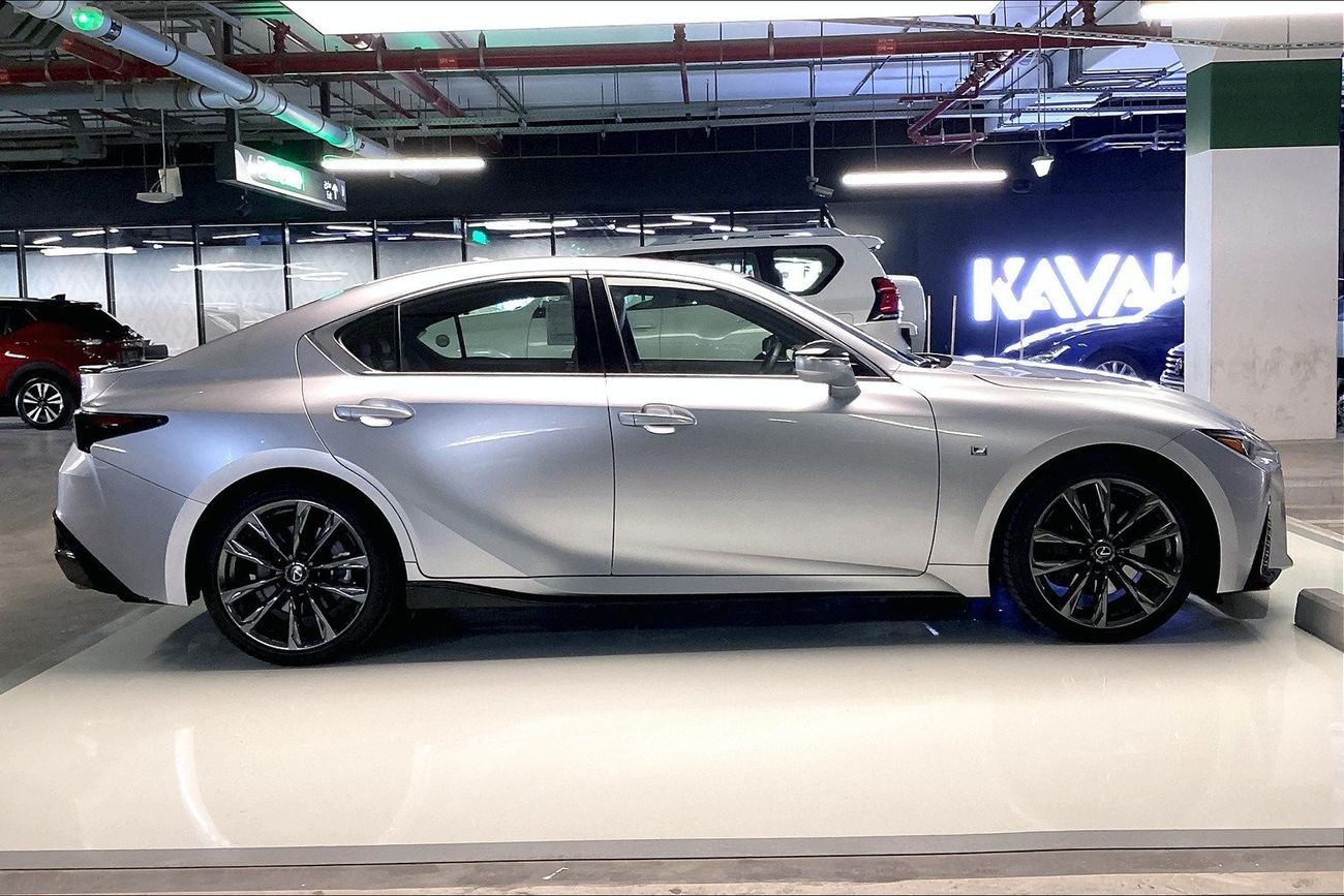 لكزس IS 350 F Sport Platinum | شامل الضمان | 0 ﺪﻔﻋﺓ ﺃﻮﻟﻯ