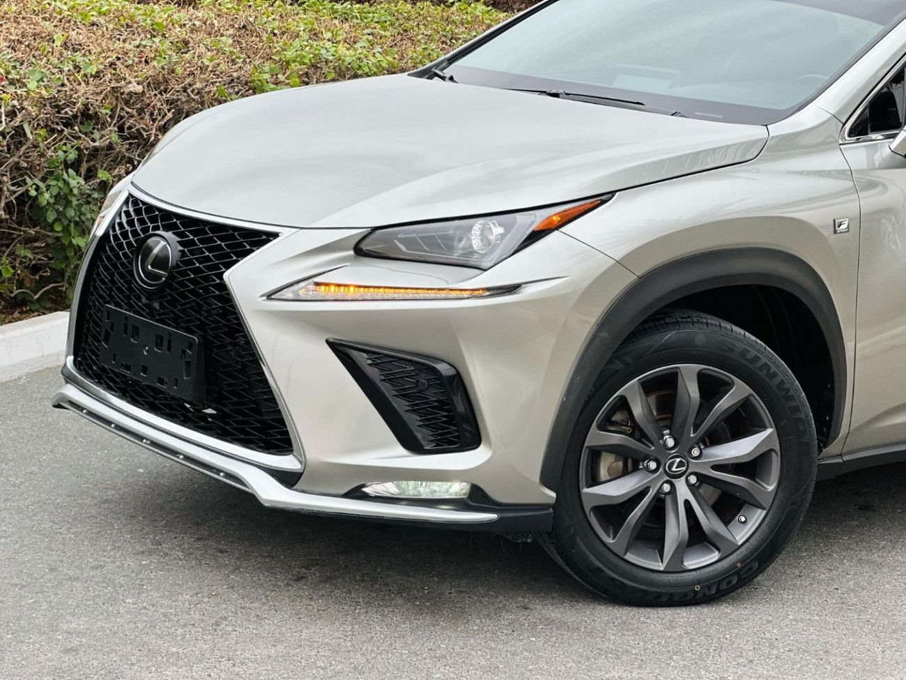 لكزس NX 300 F Sport 2.0L