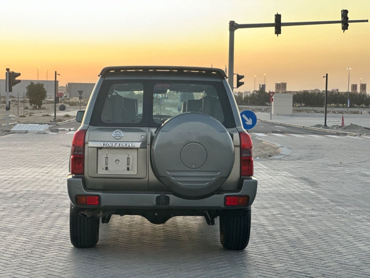 Nissan Patrol Super Safari MODEL 2019 GCC CAR PERFECT CONDITION INSIDE AND OUTSIDE FULL OPTION SUN ROO