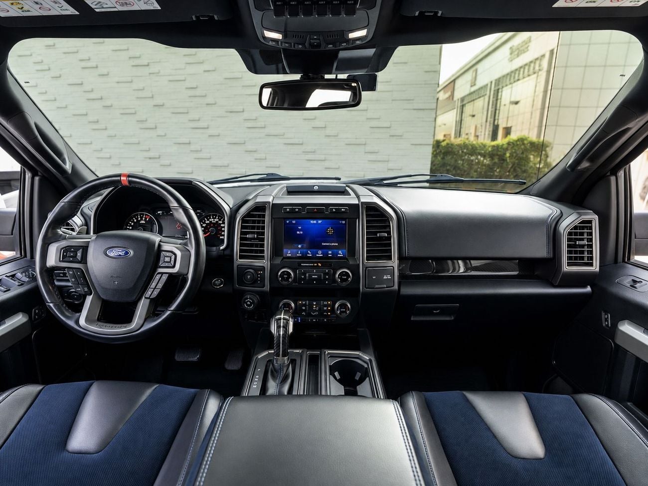 Ford F-150 RAPTOR SUPER CAB (3.5L · 6 Cyl · Automatic · Petrol · Pick Up Truck · All Wheel Drive · 5 Seats · 4 Door)